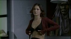 Голая грудь Евгении Брик в сериале «Матрешки»