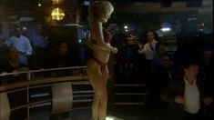 Голая грудь Евгении Брик в сериале «Матрешки»