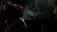 Голая грудь Евгении Брик в сериале «Матрешки»