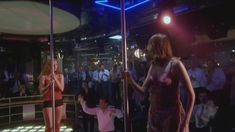 Любовь Толкалина показала голые сиськи в сериале «Матрешки» фото #4