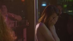 Любовь Толкалина показала голые сиськи в сериале «Матрешки» фото #20