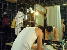 Лариса Шахворостова засветила грудь в фильме «Маэстро вор» фото #5