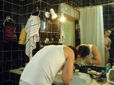 Лариса Шахворостова засветила грудь в фильме «Маэстро вор» фото #8