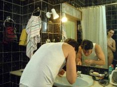 Лариса Шахворостова засветила грудь в фильме «Маэстро вор» фото #9