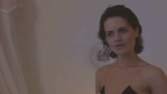 Юлия Юдинцева засветила грудь в сериале «Место под солнцем» фото #8