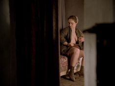 Красотка Татьяна Шитова оголила грудь в фильме «Мещерские» фото #12