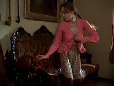 Красотка Татьяна Шитова оголила грудь в фильме «Мещерские» фото #21