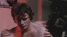 Аккуратная голая грудь Анны Уколовой в фильме «Миннесота» фото #17