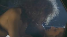 Голая грудь Натальи Русиновой в сериале «Молодые и злые» фото #27