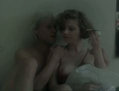 Марина Зудина оголила грудь в фильме «Мордашка» фото #4