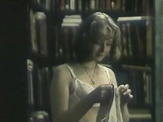 Голые сиськи Ирины Феофановой в фильме «Мужские портреты» фото #8