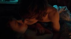 Елена Полякова оголила грудь в фильме «Мы умрем вместе» фото #3