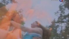 Чувственная Анна Геллер засветила грудь в сериале «Наваждение» фото #1