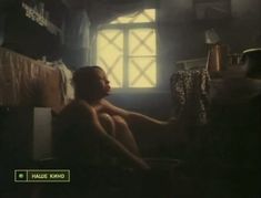 Голые сиськи Евдокии Германовой в фильме «Нам не дано предугадать...» фото #4