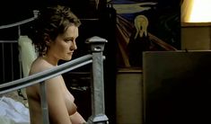 Голая грудь Виктории Толстогановой в фильме «Натурщица» фото #3