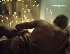 Татьяна Скороходова оголила грудь в фильме «Наш человек в Сан-Ремо» фото #4