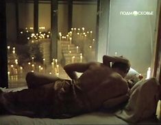 Татьяна Скороходова оголила грудь в фильме «Наш человек в Сан-Ремо» фото #6