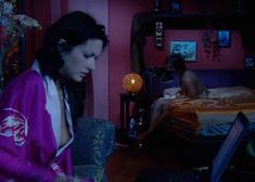 Красотка Юлия Такшина случайно засветила грудь в сериале «Не родись красивой» фото #27