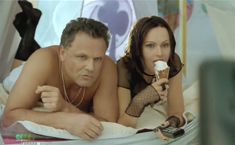 Ирина Безрукова засветила грудь в фильме «Незнакомое оружие или Крестоносец-2» фото #8