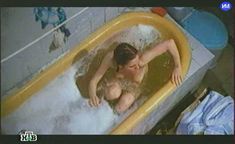 Голая грудь Марины Зудиной в фильме «Немой свидетель» фото #13