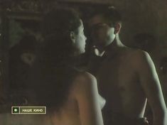 Сексуальная Ольга Кабо оголила грудь в фильме «Нечистая сила» фото #5