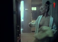 Голая грудь Евдокии Германовой в фильме «Ниагара» фото #1