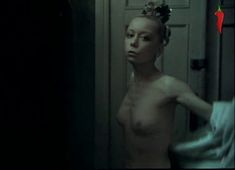 Голая грудь Евдокии Германовой в фильме «Ниагара» фото #4