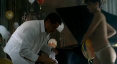 Елена Подкаминская оголила грудь в фильме «Ночные сестры» фото #4