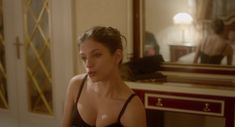 Полностью голая Анна Чиповская в фильме «О любви» фото #21