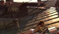 Голая грудь Лянки Грыу в фильме «Обнаженная натура» фото #8