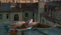 Голая грудь Лянки Грыу в фильме «Обнаженная натура» фото #9