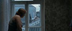 Пышная голая грудь Юлии Ауг в фильме «Овсянки» фото #15
