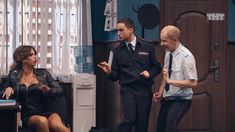 Карина Зверева засветила трусики в сериале «Однажды в России» фото #3