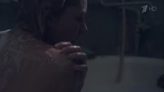 Алёна Бабенко засветила сиськи в сериале «Однажды в Ростове» фото #5