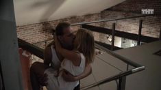 Мария Шалаева засветила трусики в сериале «Озабоченные, или Любовь зла» фото #1