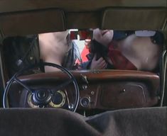 Оксана Сташенко показала голую грудь в фильме «Особенности банной политики, или Баня 2» фото #11