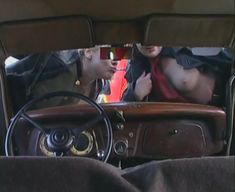 Оксана Сташенко показала голую грудь в фильме «Особенности банной политики, или Баня 2» фото #15