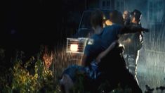 Виктория Романенко засветила трусики в фильме «Отдамся в хорошие руки» фото #5