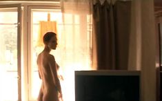 Екатерина Юдина оголила грудь и попу в фильме «Отрыв» фото #1