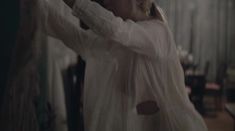 Голая грудь Анны Цукановой в фильме «Параллельные прямые пересекаются в бесконечности» фото #5