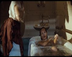 Красивая голая грудь Анны Горшковой в фильме «Пассажирка» фото #1