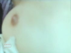 Голая грудь Екатерины Стриженовой в фильме «Побег на край света» фото #2