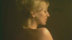 Ирина Гринева засветила сиську в сериале «Подкидной» фото #2