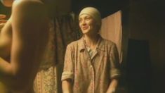 Ирина Гринева засветила сиську в сериале «Подкидной» фото #3