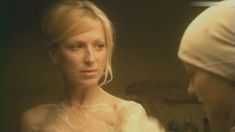 Ирина Гринева засветила сиську в сериале «Подкидной» фото #9