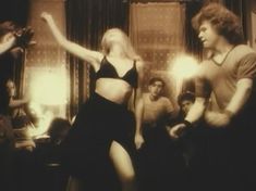 Голая грудь Татьяны Ташковой в фильме «Помилуй и прости»