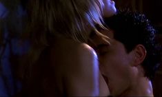 Полностью голая Татьяна Арнтгольц в фильме «Последний уик-энд» фото #3