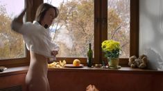 Марина Калецкая оголила грудь и попу в фильме «Последняя ночь» фото #11