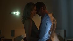 Голая грудь Марии Суровой в фильме «Последняя ночь» фото #16