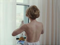 Татьяна Догилева засветила грудь в фильме «Привет, дуралеи!» фото #3